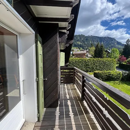 4 Seasons Apartment