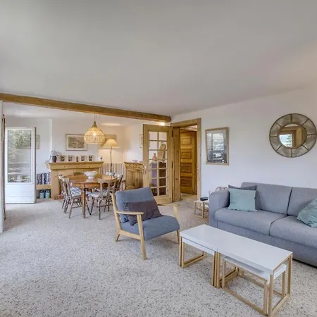 4 Seasons Apartment *